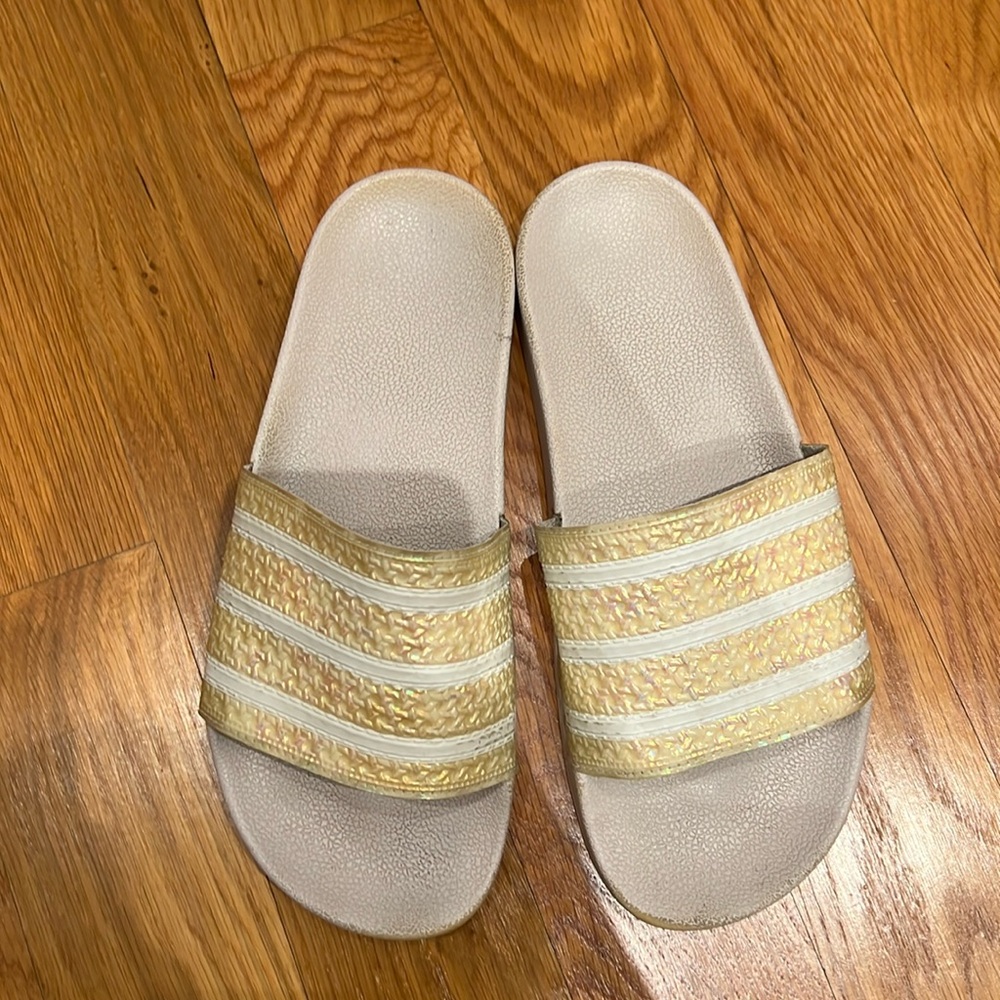 Addidas women slides size 8